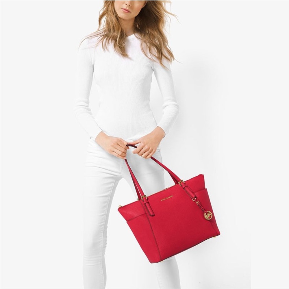Michael Kors Signature Jet Set East West Top Zip Tote Red Leather Purse NWOT - Picture 1 of 8